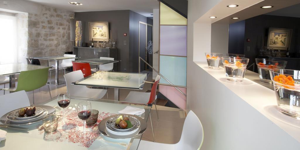 Design Hotel Des Francs Garcons Saint-Sauvant  외부 사진